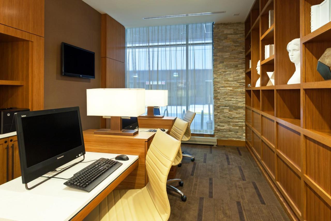 Hyatt Place Bloomington Indiana ภายนอก รูปภาพ