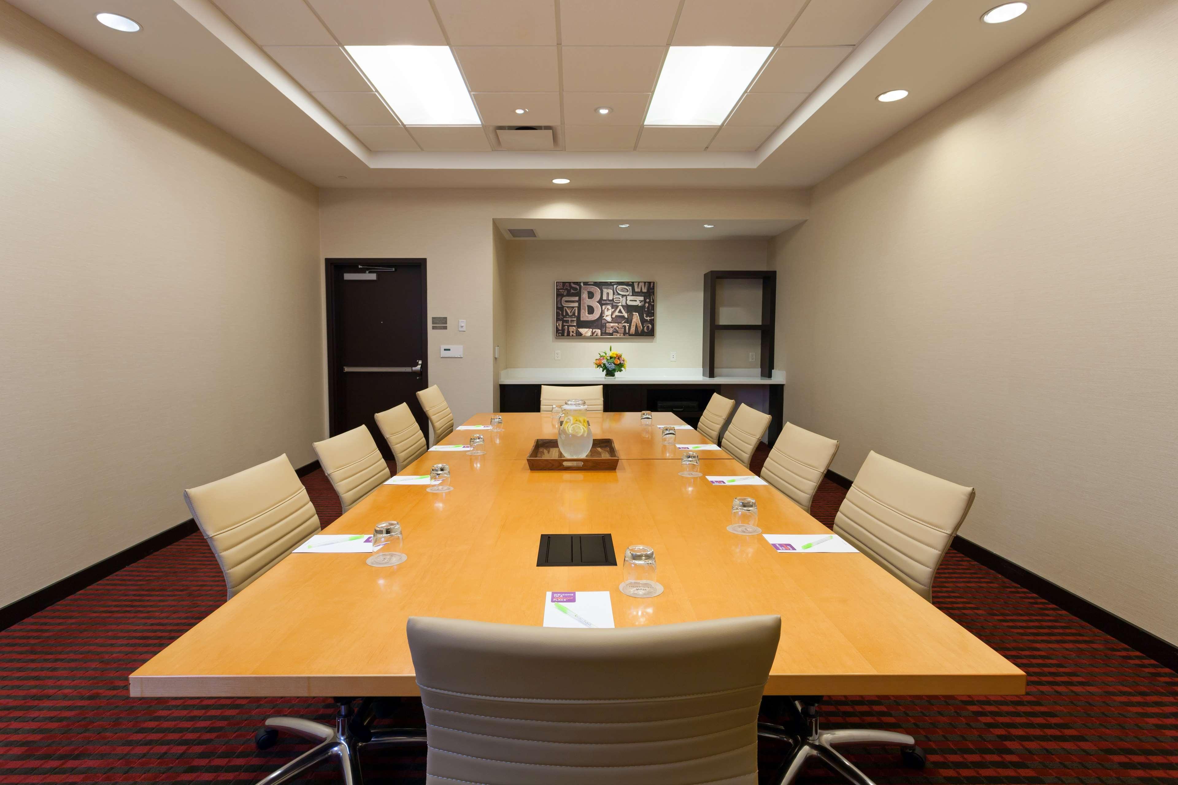 Hyatt Place Bloomington Indiana ภายนอก รูปภาพ